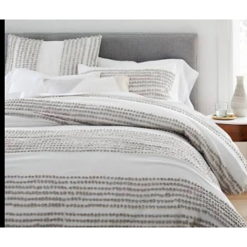 West Elm Candlewick King Sham Pearl Gray White Tufted Cotton Textured 9732268